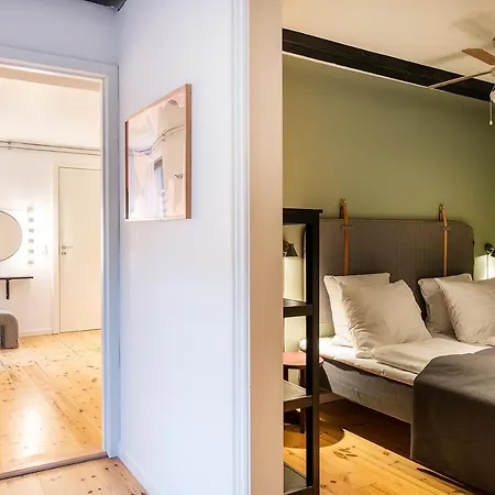 Townhouse - 3 Floors - 2 Bathrooms By Daniel&jacob's