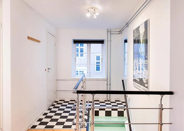 Townhouse - 3 Floors - 2 Bathrooms By Daniel&jacob's