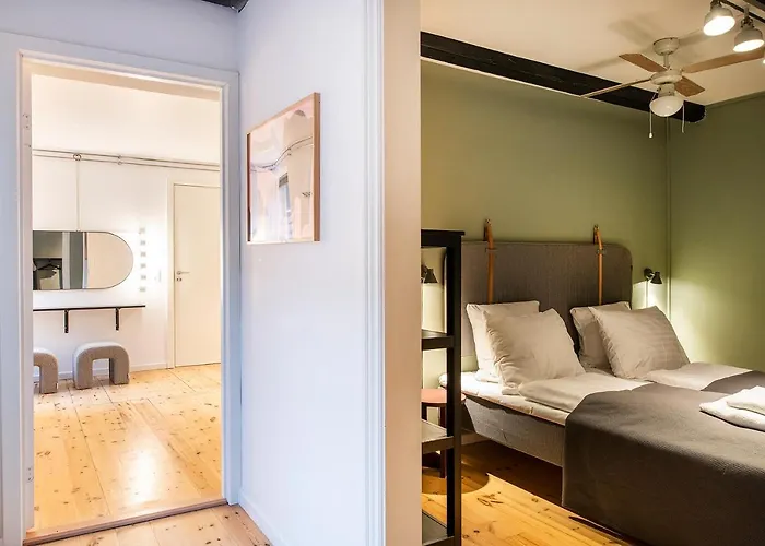 Townhouse - 3 Floors - 2 Bathrooms By Daniel&jacob's