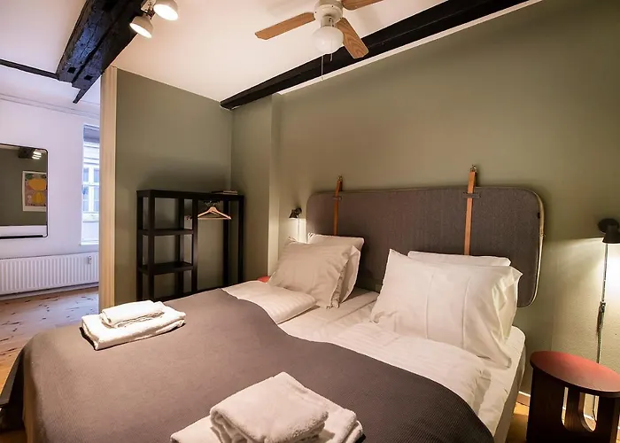 Townhouse - 3 Floors - 2 Bathrooms By Daniel&jacob's