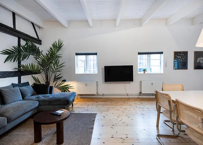 Townhouse - 3 Floors - 2 Bathrooms By Daniel&jacob's