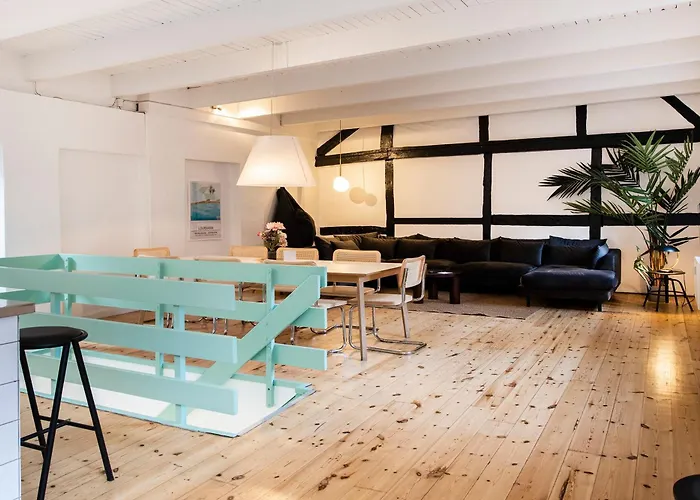 Townhouse - 3 Floors - 2 Bathrooms By Daniel&jacob's *